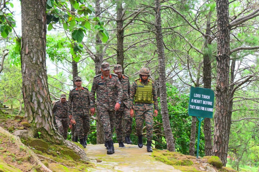 Lt Gen Mishra Conducts Operational Readiness Assessment Along LoC in Jammu and Kashmir