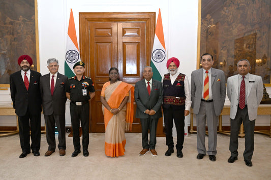 President Murmu Convenes Strategic Meeting with Current and Former Indian Army Chiefs