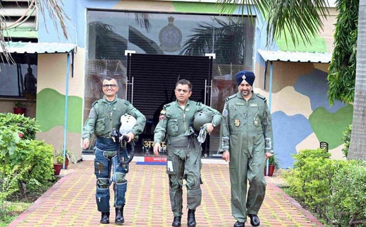 Air Marshal Kapoor Pilots Su-30 MKI in Lohegaon to Highlight IAF's Readiness