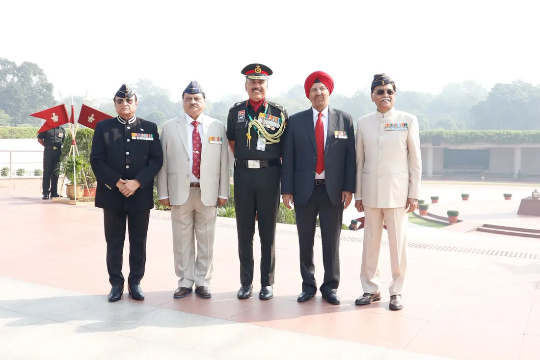 Lt Gen Rajiv Kumar Sahni Honors Fallen Heroes at EME Corps Day Wreath-Laying Ceremony