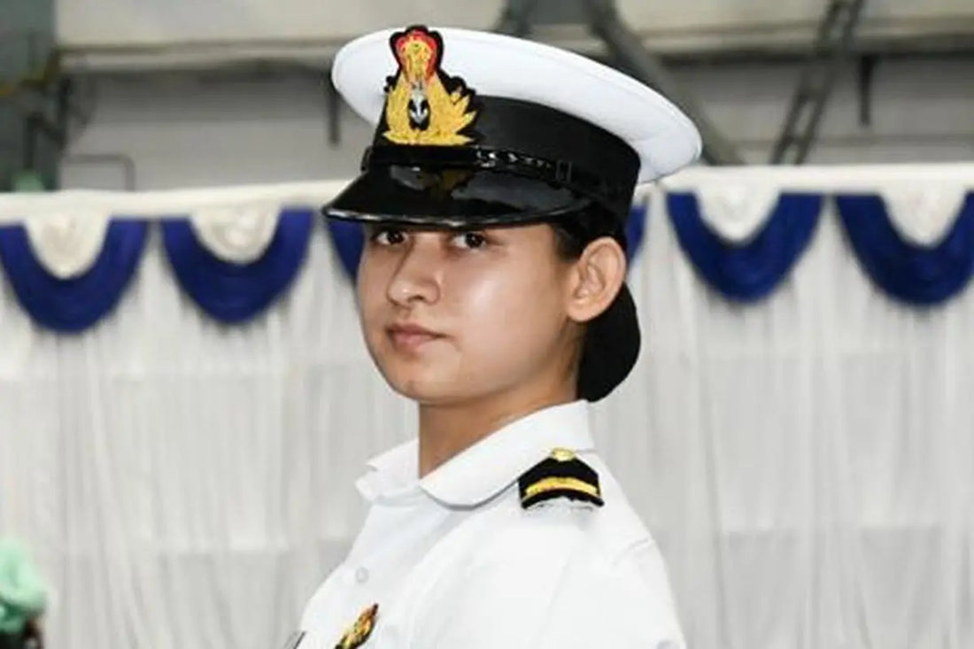 Sub Lt Aastha Poonia Makes History as Indian Navy's First Female Fighter Pilot