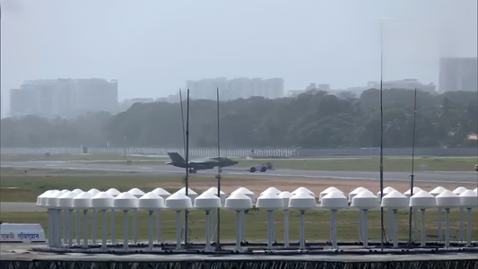 British F-35B Relocated to Thiruvananthapuram Hangar for Repairs After Emergency Landing