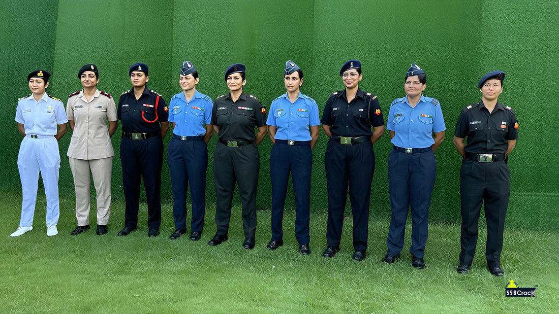 10 Lady Officers