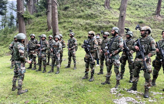 10 Advanced Weapons Used by Para Special Forces Commandos