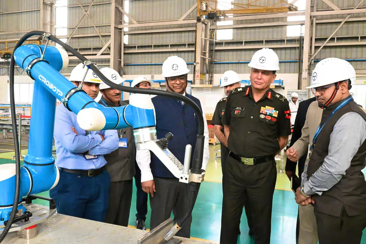 Lt Gen Dhiraj Seth Evaluates Indigenous Defence Capabilities at L&T ...