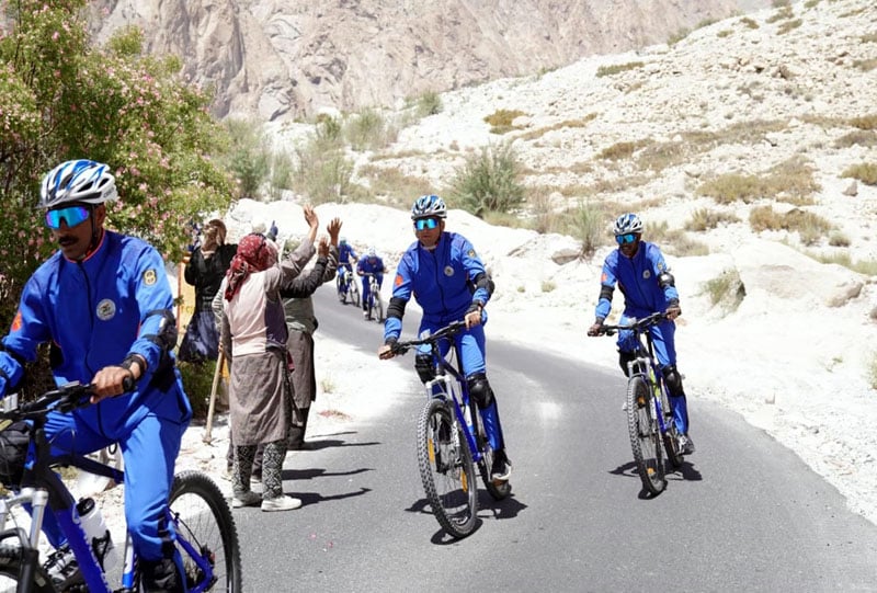 Indian Army Completes 680-km Cycle Expedition Across Ladakh's Challenging Terrain