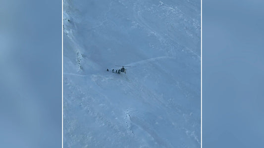 Indian Army Aviation Evacuates Casualty from 18,600-Foot Snowy Slope Near Nun Kun