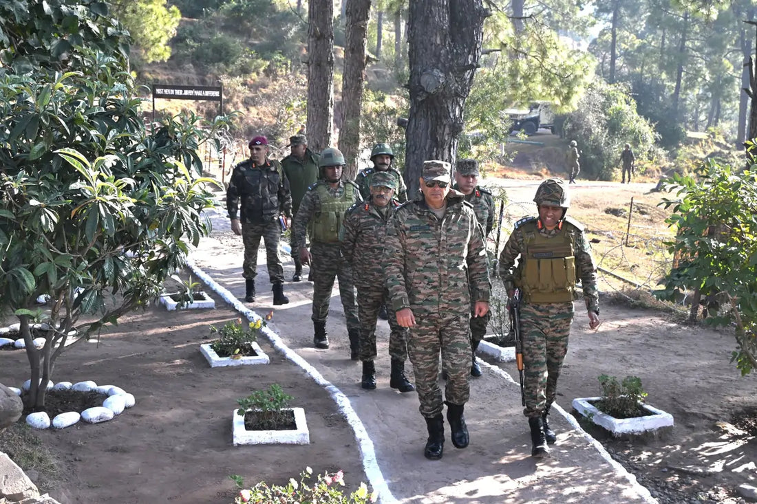 Lt Gen Prasanna Kishore Mishra Assesses Operational Readiness in Bhimber Gali Sector Along LoC