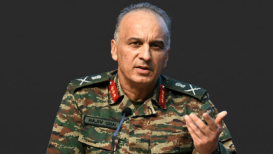 Understanding the Paradox: Why a Major General Ranks Below a Lieutenant General