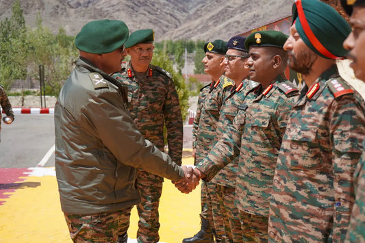 Lt Gen Hitesh Bhalla Assesses Trishul Division's Readiness Along Line of Actual Control
