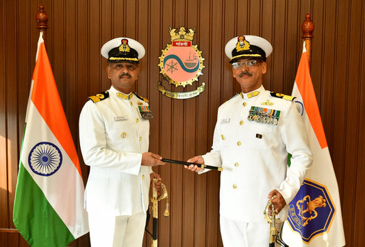 Commodore Aashish Sharma Assumes Command of INS Mandovi in Leadership Transition