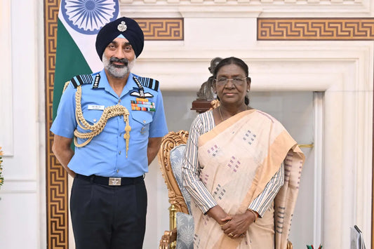Air Chief Marshal AP Singh calls on President Droupadi Murmu at Rashtrapati Bhavan