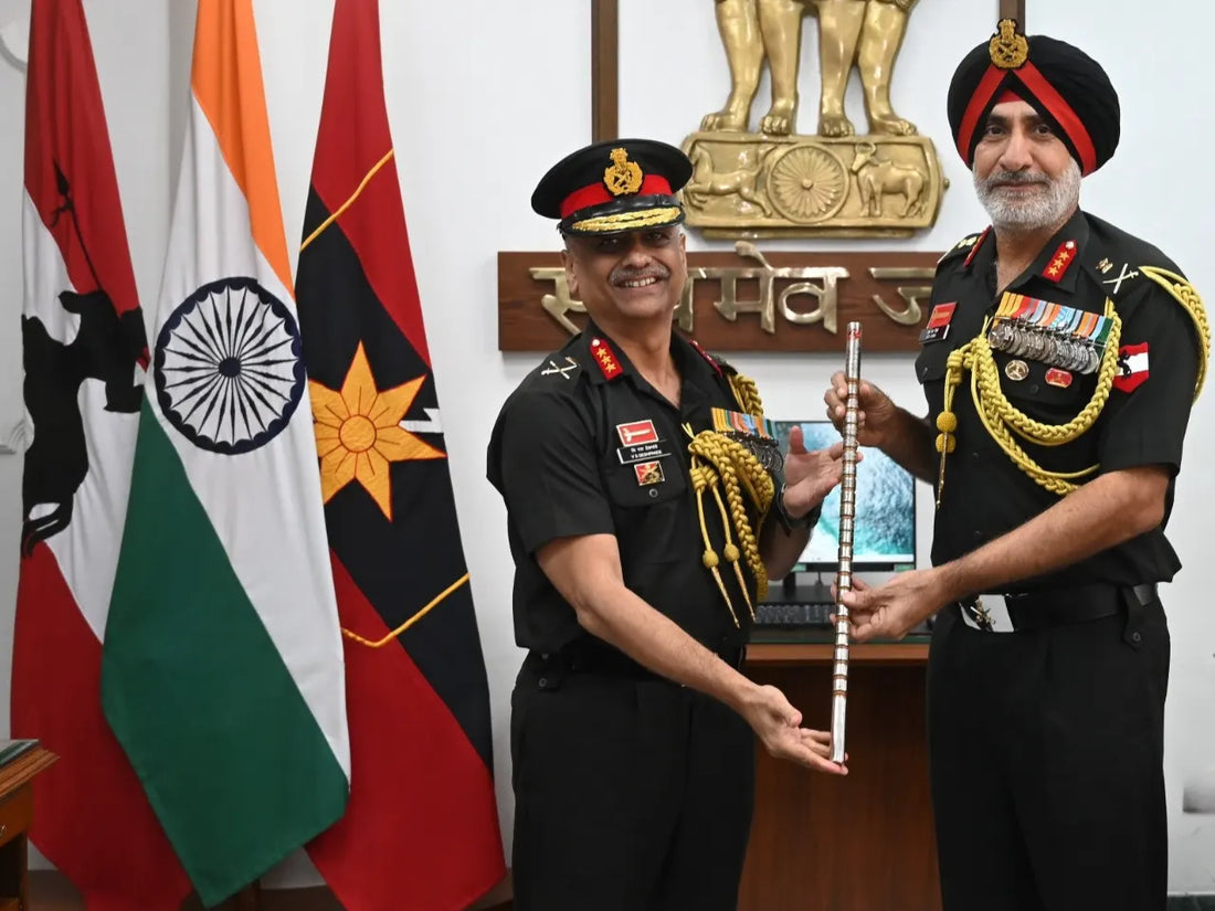 Lt Gen Vikrant S Deshpande Assumes Command of Chetak Corps, Succeeds Lt Gen Virk