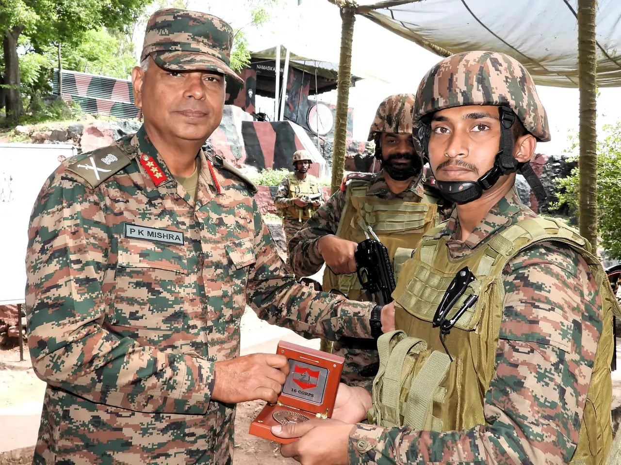Lt Gen PK Mishra Assesses Security and Preparedness at LoC