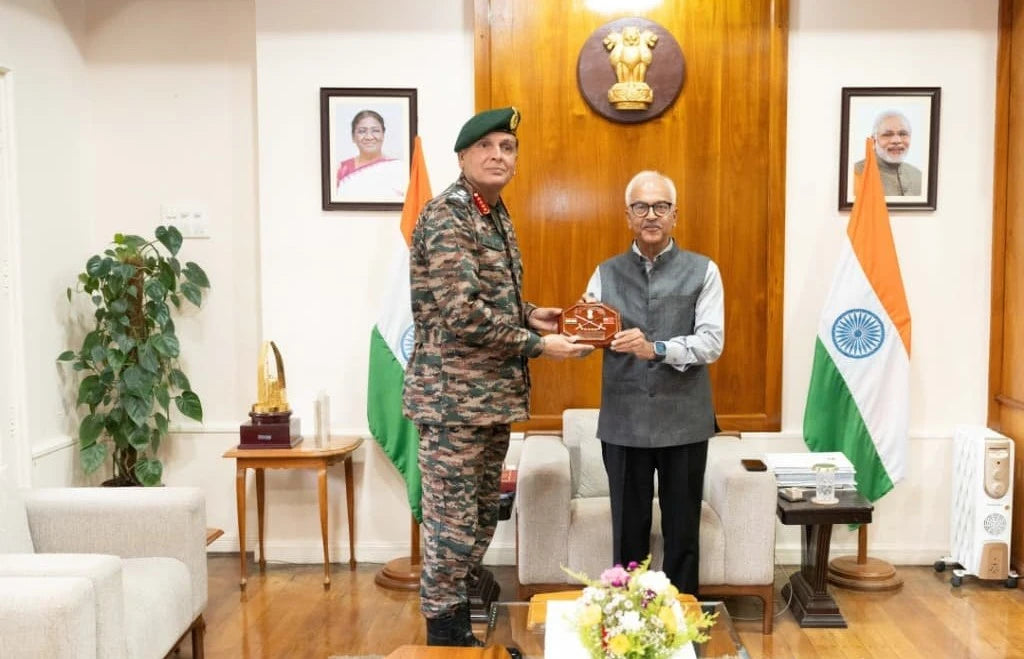 Army Chief General Dhiraj Seth Meets Manipur Governor Ajay Kumar Bhalla to Discuss Security and Cooperation