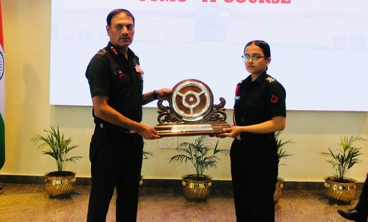 Lieutenant Madhulika Negi Honored as Best Student in ASC Centre's Officers’ Transport Management Course Completion