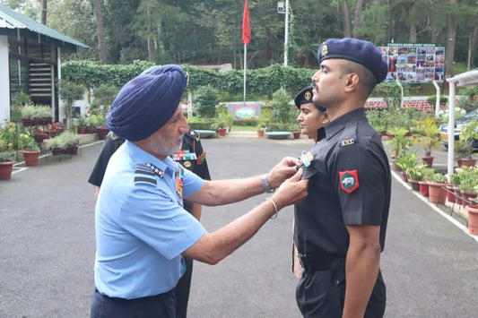 Air Marshal Inderpal Singh Walia Meets 101 Area GOC in Shillong to Boost Jointness and Readiness