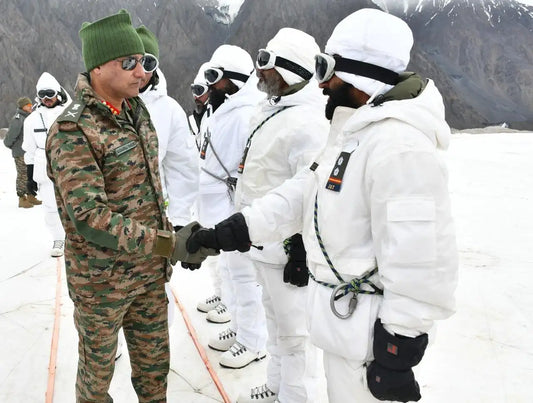 Lt Gen Madanraj Pande Assesses Combat Readiness of Indian Troops on Siachen Glacier