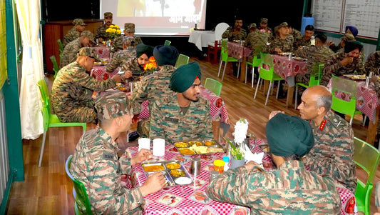 Lt Gen Neeraj Shukla Assesses Readiness of Ball of Fire Division for Enhanced Operational Excellence