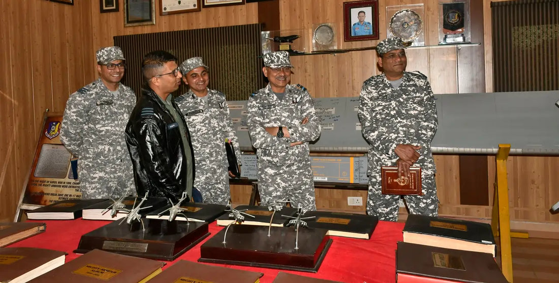Air Vice Marshal Ratnesh Gupta Assesses Operational Readiness at Western Air Base