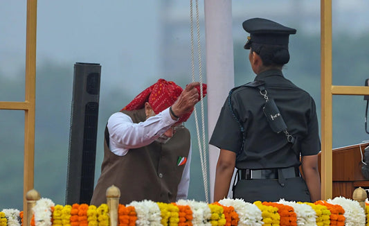 Captain Ritika Khareta Assists PM Modi in Red Fort Tricolour Hoisting on Independence Day