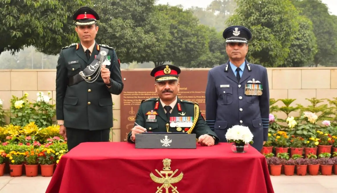 Lt Gen Vivek Dogra Assumes Role as Senior Officer-in-Command and Senior ...