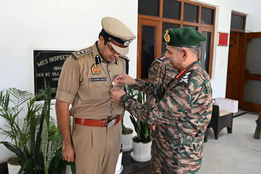 Ayodhya SSP Dr. Gaurav Grover Receives Prestigious COAS Commendation Disc from General Upendra Dwivedi