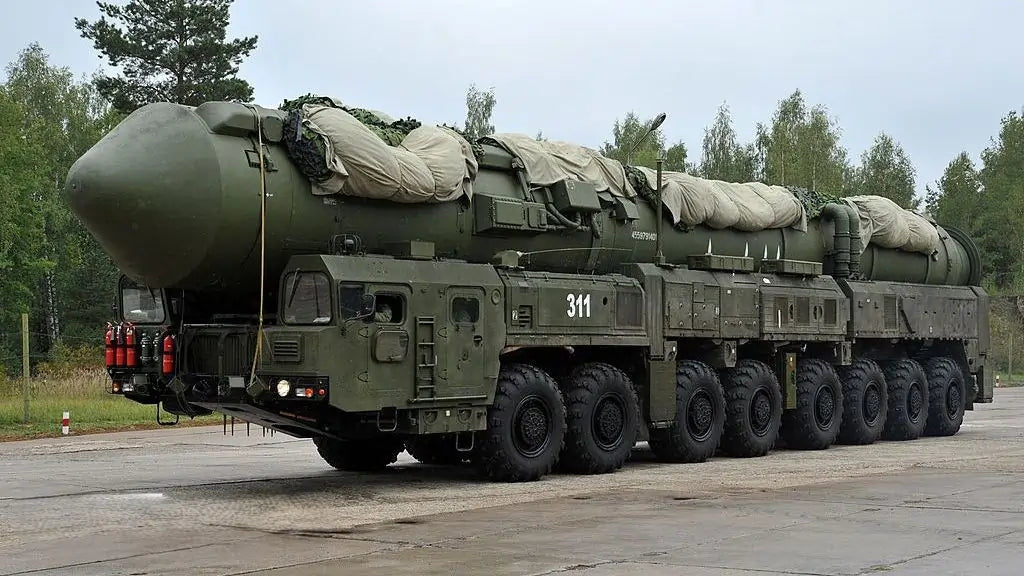 Russia Deploys Nuclear-Capable 'Oreshnik' Missile in Attack on Ukraine's Lviv Oblast; Tensions Escalate