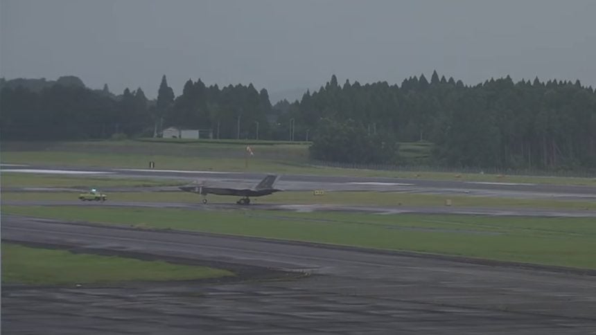 British F-35B Fighter Jet Makes Safe Emergency Landing at Kagoshima Airport
