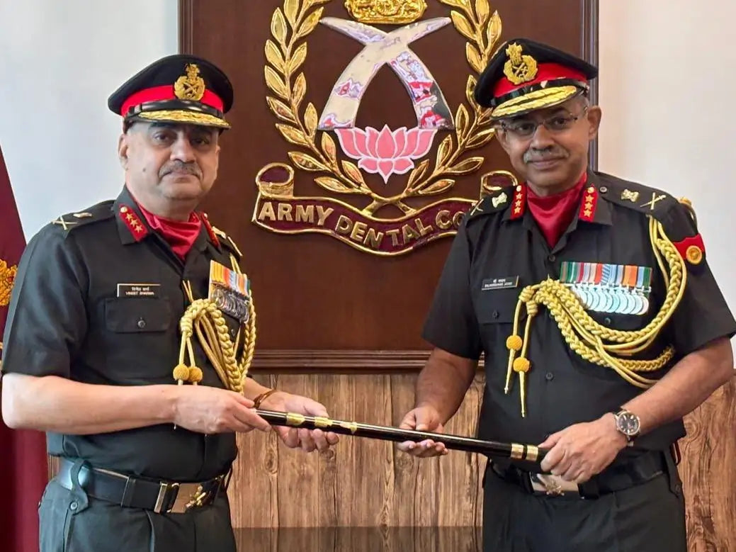 Lt Gen Balakrishnan Jayan Takes Over as Director General of Dental Services