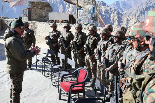 Lt Gen Hitesh Bhalla Evaluates Security Preparedness in Batalik and Kargil, Praises Troops' Dedication