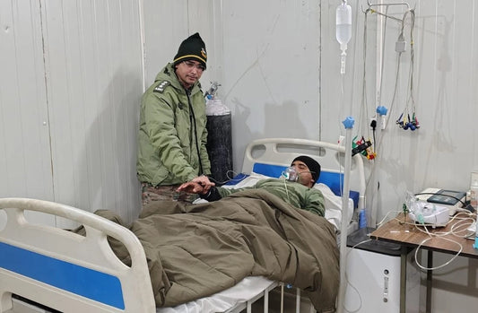 Indian Army's Ibex Healers Rescue Bakarwal Herder in Critical Condition at High Altitude in Ladakh