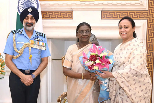 Air Chief Marshal A. P. Singh Calls on President Droupadi Murmu at Rashtrapati Bhavan with Sarita Singh