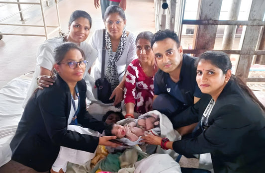 Meet Major Rohit Bachwala: Army Doctor Uses Pocket Knife to Help Woman Deliver Baby at Jhansi Railway Station