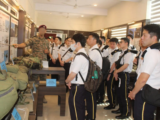 Shatrujeet Brigade Hosts 34-Member Japanese Delegation, Displays Airborne Combat Skills
