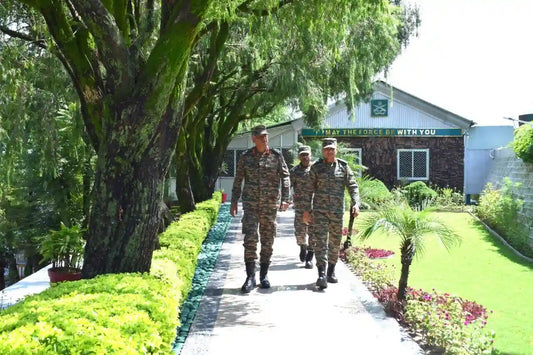 Lt Gen Prasanna Kishore Mishra Reviews Hinterland Security, Readiness of White Knight Corps
