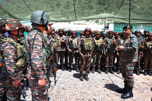 Lt Gen Pushpendra Singh Evaluates Border Readiness in Kathua's Bani–Macchedi Sector, Highlights Importance of Synergy