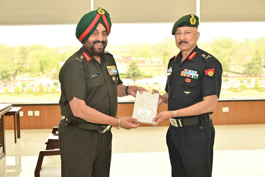 Lt Gen Manjinder Singh Discusses Operational Logistics with DG Ordance Services at Jaipur Military Station