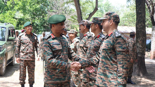 Lt Gen Manoj Kumar Katiyar Evaluates Golden Arrow Division's Operational Preparedness