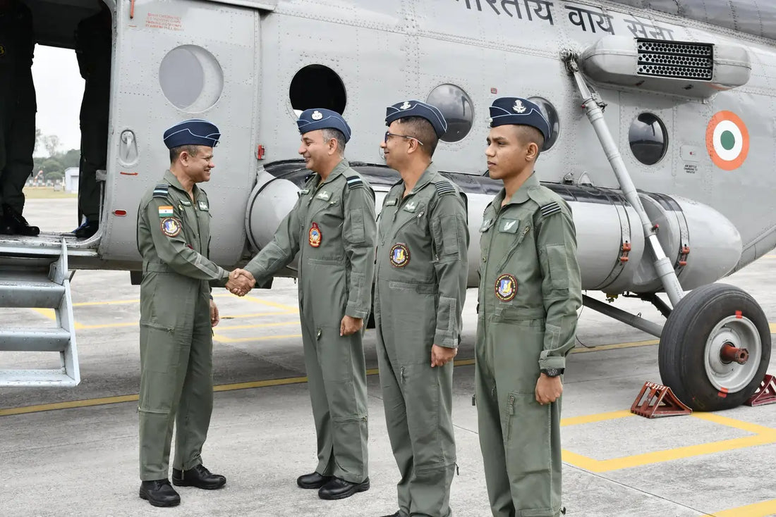 Air Vice Marshal Sanjeev Vashishth Assesses Operational Preparedness of 152 Helicopter Unit